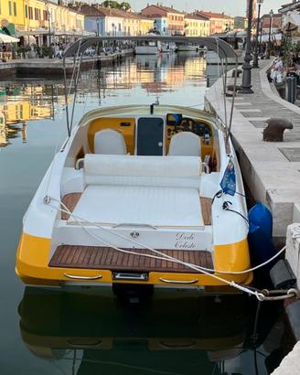 barca a motore DC 7 ELITE