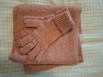 sciarpa e guanti Carpisa nuovi 