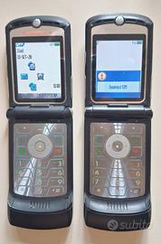 Due Motorola RAZR V3 completi