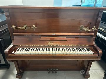 Pianoforte made in italy (TRIESTE) con candelabri