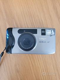 Nikon zoom Af 400 point shot foto Compatta