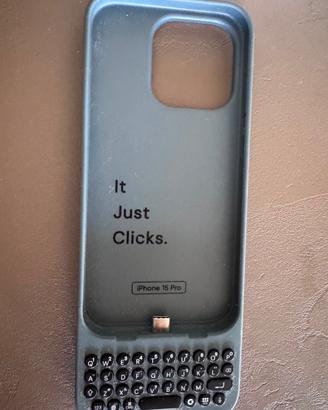 Cover clicks iphone 15 pro