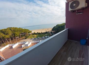 Appartamento lungomare prima fila 20 mt. spiaggia
