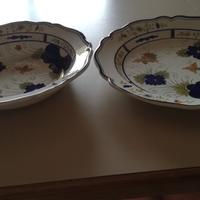 due piatti  este ceramiche .