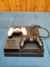 Play Station 4  500 gb + 2 Joystick + 11 giochi