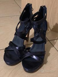 Sandali ati intreccio blu metallizzato