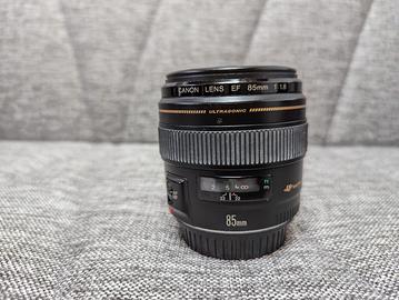 Canon 85mm f/1.8