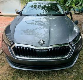 skoda octavia iv plug-in wagon 2023 4000 km