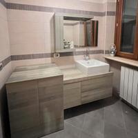 Mobile bagno con specchiera