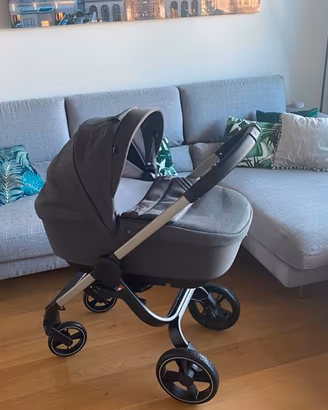 Passeggino trio alysia Chicco+base isofix