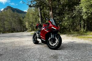 Ducati Panigale v4