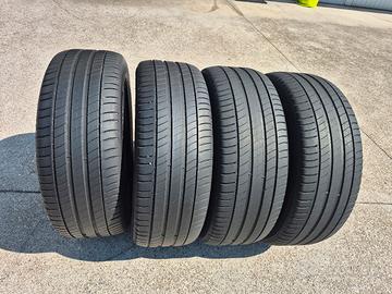 4. Gomme. 225 / 50. /  R 18.  Estive 