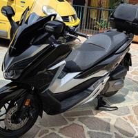 Honda Forza 300 - come nuovo