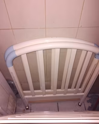 Lettino con materasso 