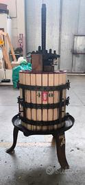 Torchio per Vino. Antico F.lli ROSSI. Legno/ghisa