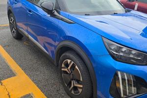 PEUGEOT 2008 GT DIESEL NOVEMBRE 2023 full optional