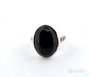Anello in argento con onice e diamanti