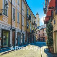 BORGO VAL DI TARO (PR) QUADRILOCALE CENTRALE CON T
