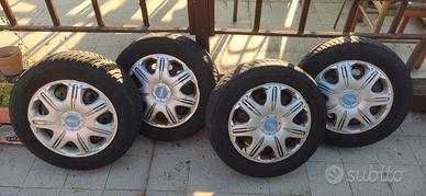 Gomme invernali 14", cerchi in ferro e copricerchi