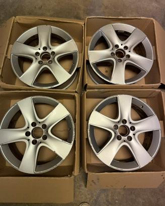 Cerchi in lega Mercedes  R17