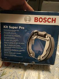 Kit Ceppi-ganasce Freni a Tamburo BOSCH CLIO 4