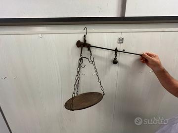 Antica bilancia stadera in ferro battuto 5 kg