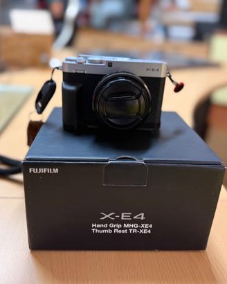 Fujifilm XE4 Silver solo corpo  + accessori