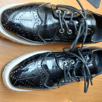 scarpe sportive in vernice