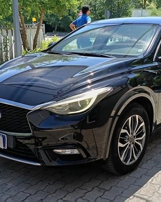 Infiniti Q30 1.5d Business 109cv