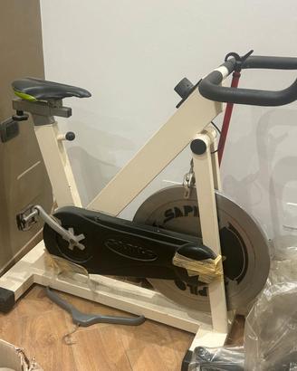 Spin Bike Professionale SAPILO – Cyclette da Spinn