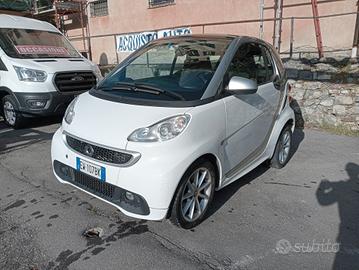 Smart ForTwo 1000 52 kW MHD coupé pure