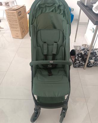 passeggino leggero chicco 