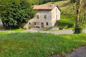 Casa rurale e terreno Selvino