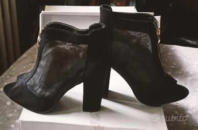 Particolare stivaletto donna