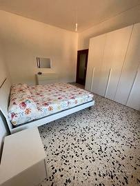 Camera da letto completa bianca