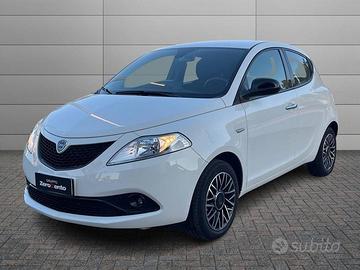 Lancia Ypsilon 1.0 firefly hybrid Gold s&s 70cv