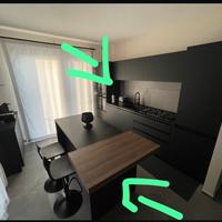 Cucina moderna con isola