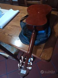 Chitarra in legno