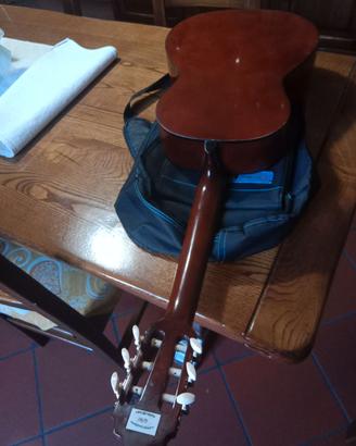 Chitarra in legno