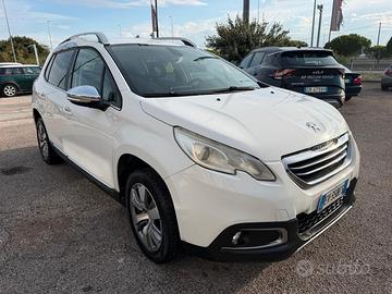 Peugeot 2008 1.2 VTi 82CV Allure