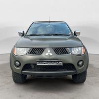 Mitsubishi L200 c.cab 2.5 di-d Invite