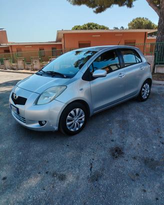 Toyota Yaris 1.0 garanzia 12 mesi e tagliando