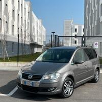 Volkswagen touran 1.4 TSI Metani 5 posti