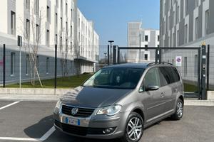 Volkswagen touran 1.4 TSI Metani 5 posti