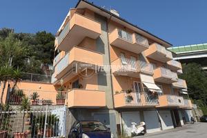 Trilocale con terrazzo e balcone