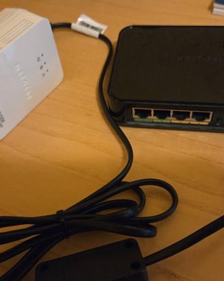 POWERLINE NETGEAR  4 CONNESSIONI LAN