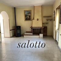 Appartamento e garage in Falciano del Massico