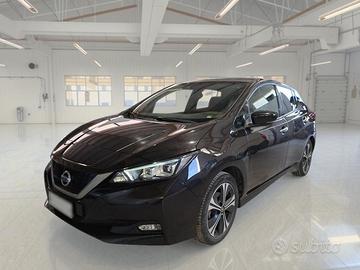 NISSAN LEAF BUSINESS 40KWH 5 PORTE BERLINA