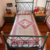 Letto in ferro battuto con rete e materasso