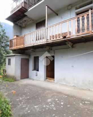 MONOLOCALE A MONTJOVET